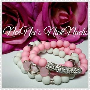 🚫SOL🚫Pink & White Stackable Beaded Bracelets